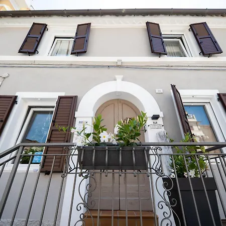 Alojamento de Acomodação e Pequeno-almoço A Portata Di Mare 3*