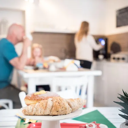 A Portata Di Mare Alojamento de Acomodação e Pequeno-almoço 3*